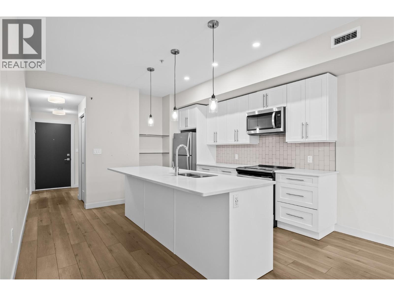 406 3638 Mission Springs Drive, Kelowna