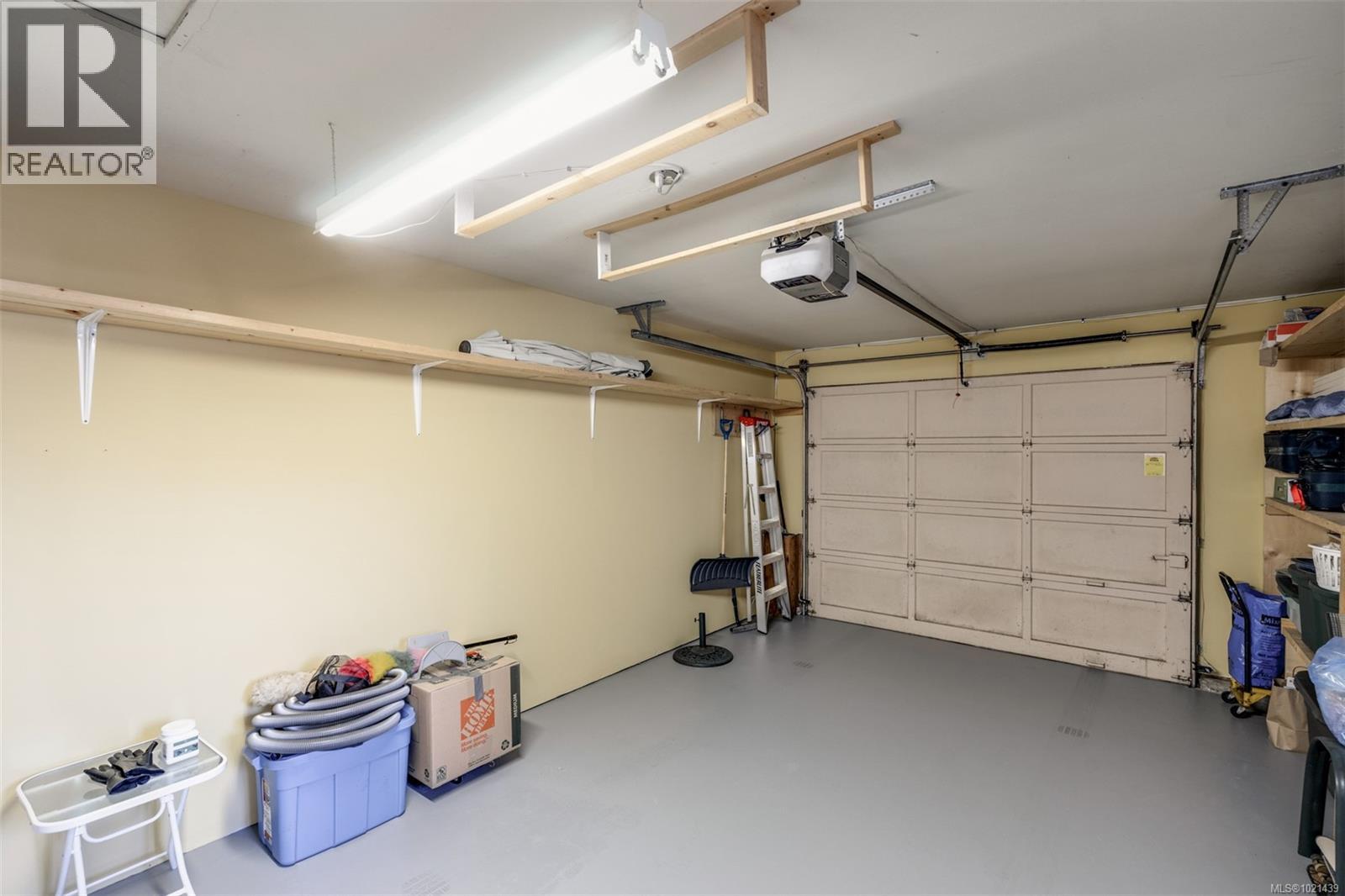 22 901 Kentwood Lane, Saanich