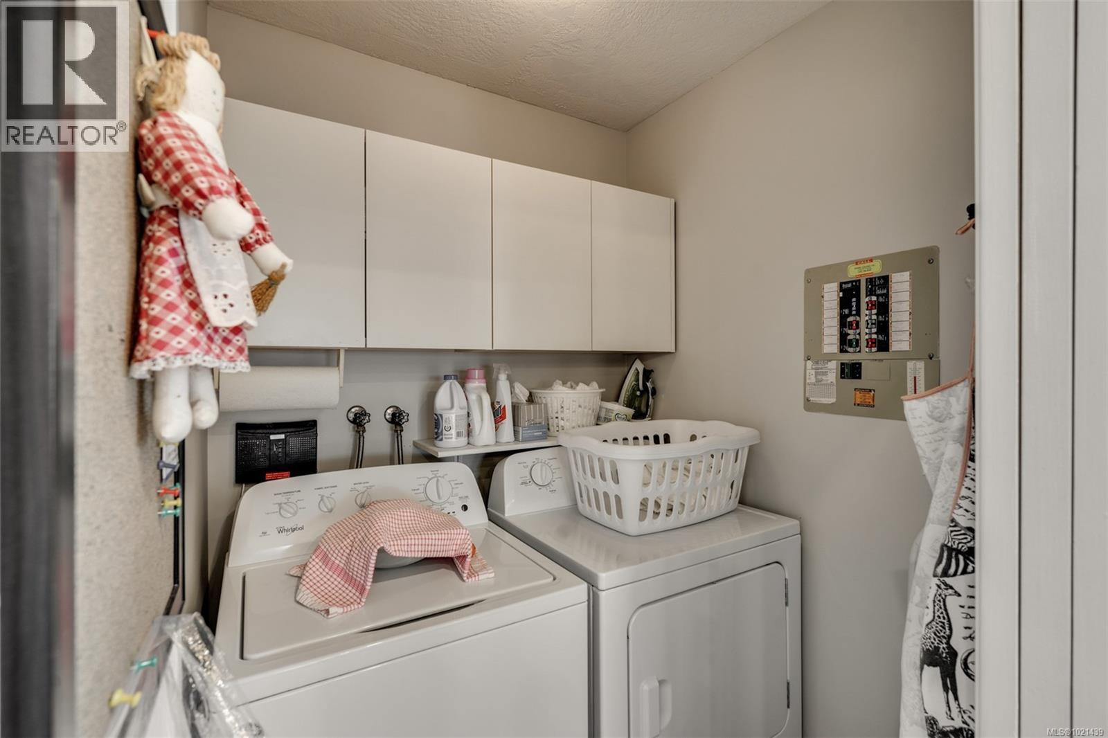 22 901 Kentwood Lane, Saanich