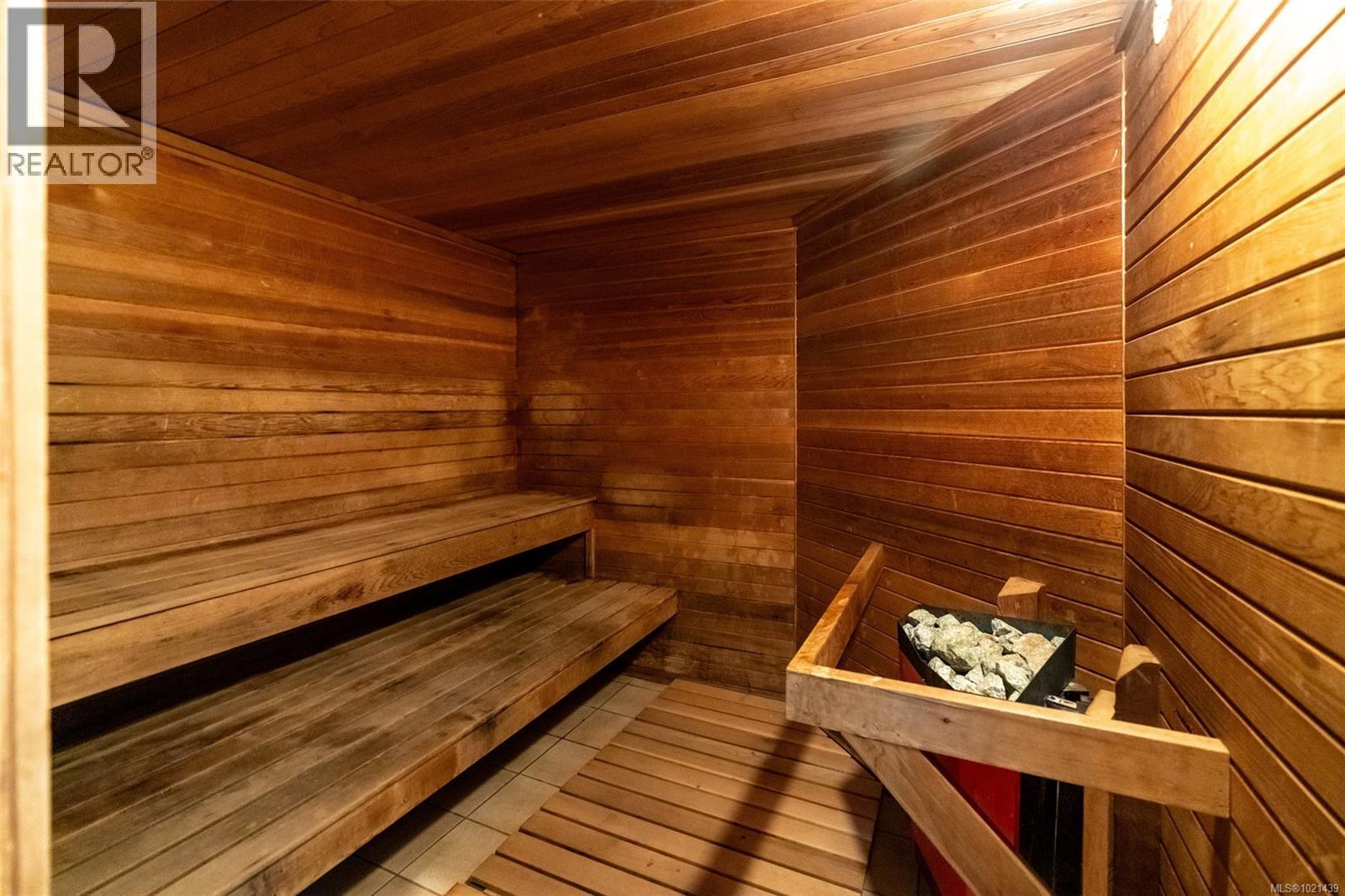 22 901 Kentwood Lane, Saanich