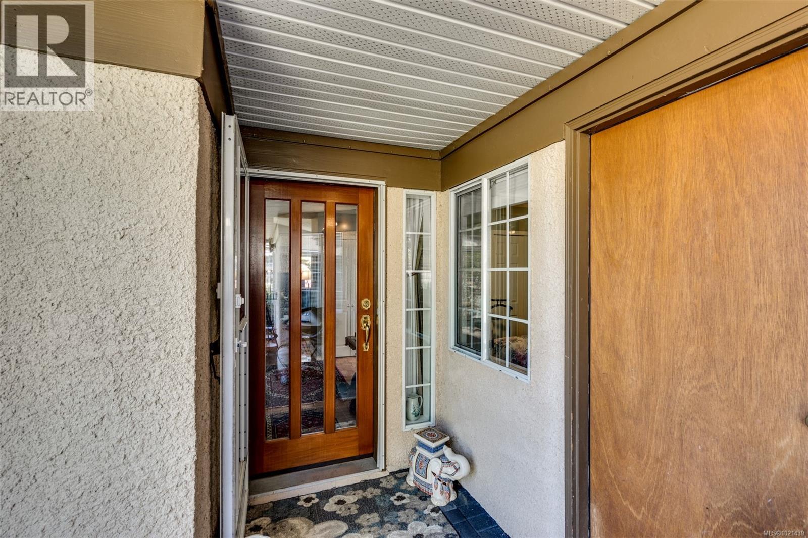 22 901 Kentwood Lane, Saanich