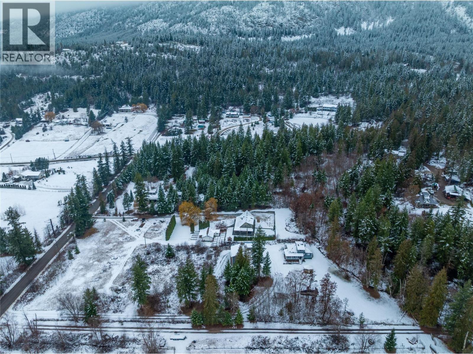 3751 65 Avenue NW, Salmon Arm