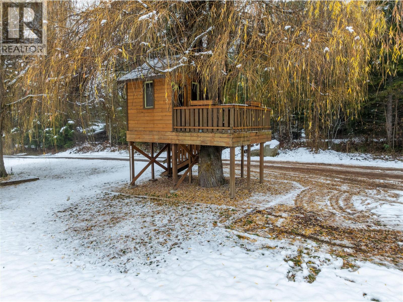 3751 65 Avenue NW, Salmon Arm