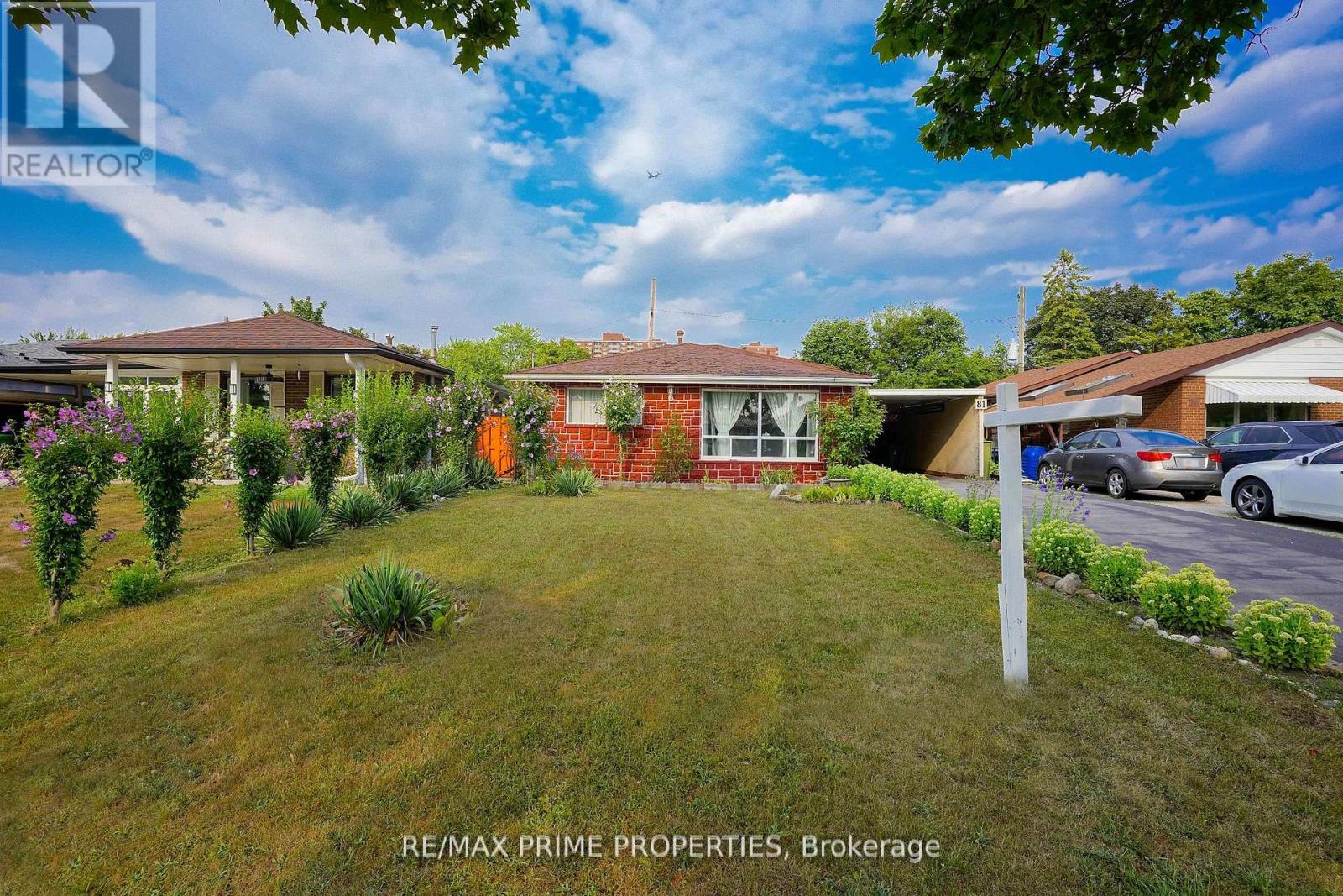 81 SILVERSTONE DRIVE - Photo 4 of 48, Toronto (Mount Olive-Silverstone-Jamestown), Ontario