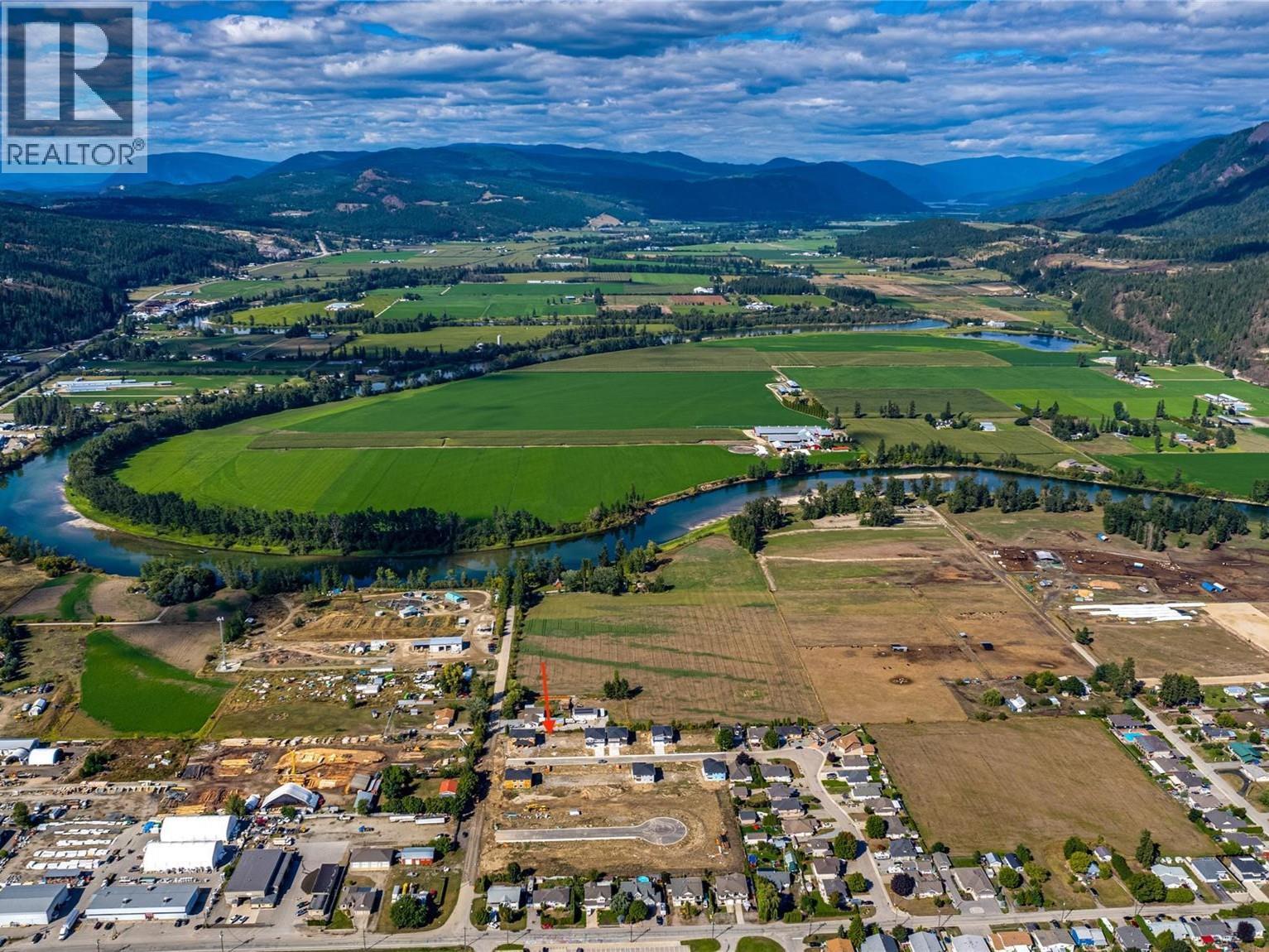  2237 Heitman Street, Enderby