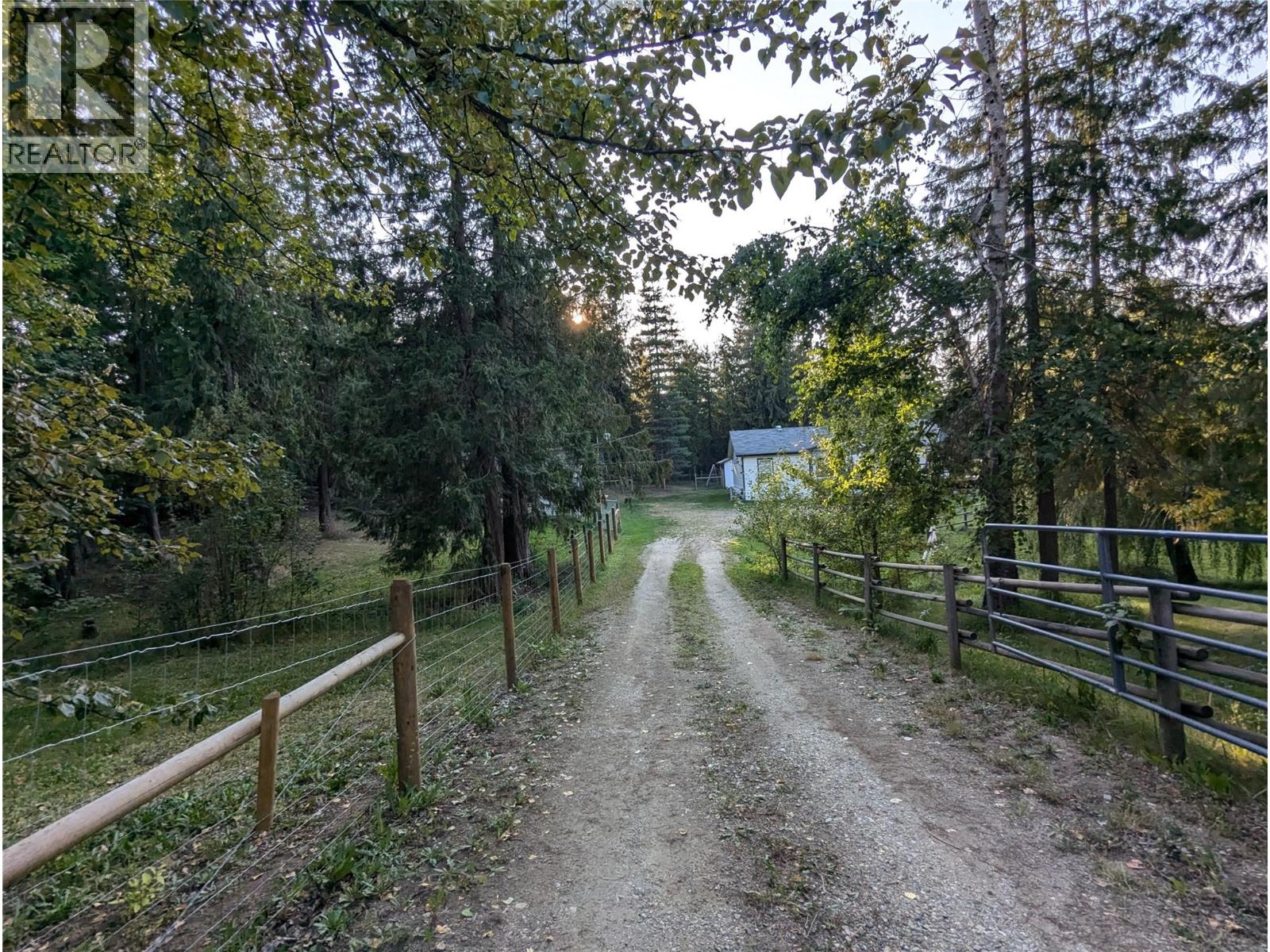 5060 Tatlow Road, Salmon Arm