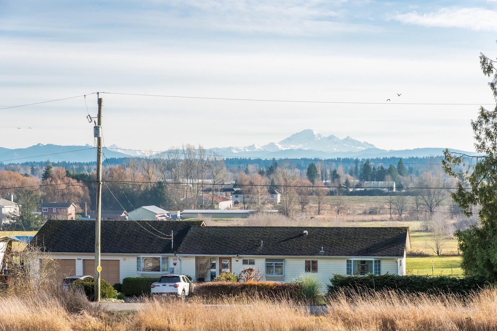 7256 SMITH CRESCENT, Langley