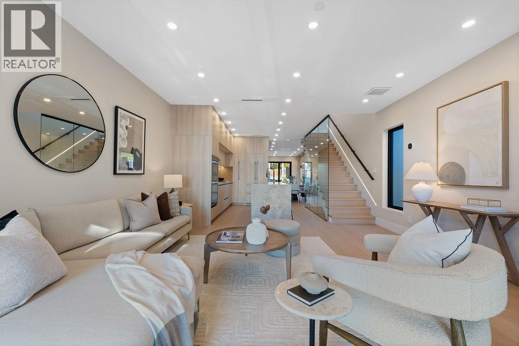 504 E 5TH STREET, North Vancouver