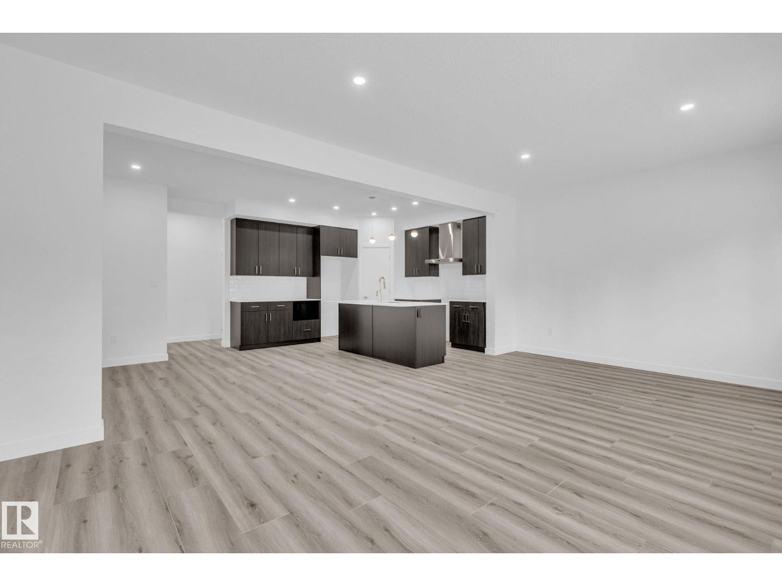 108 Royal Street, St. Albert