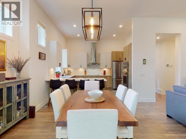 4048 SATURNA AVE, Powell River