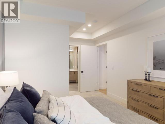 4060 SATURNA AVE - 28