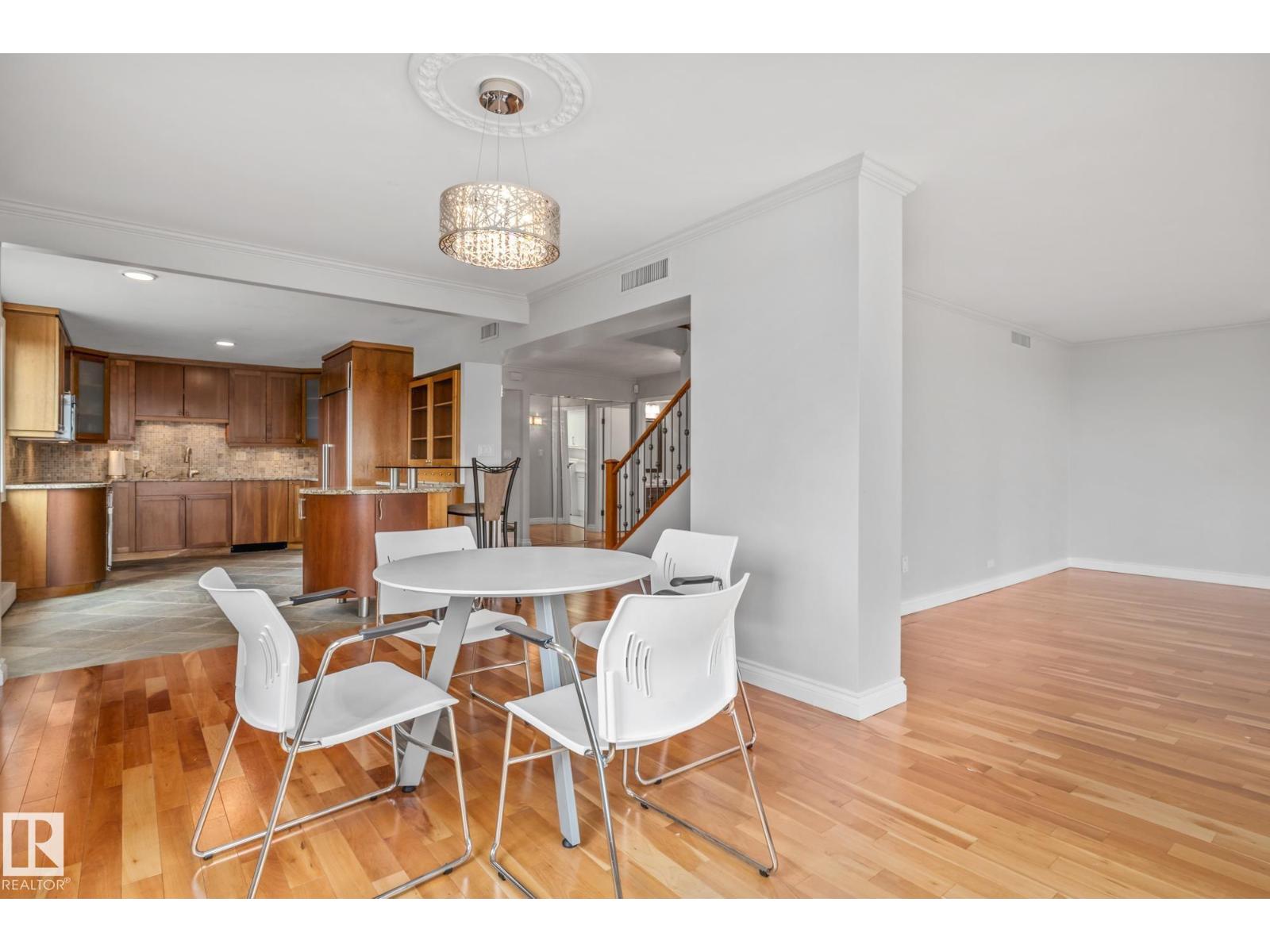 #202 10010 119 ST NW, Edmonton