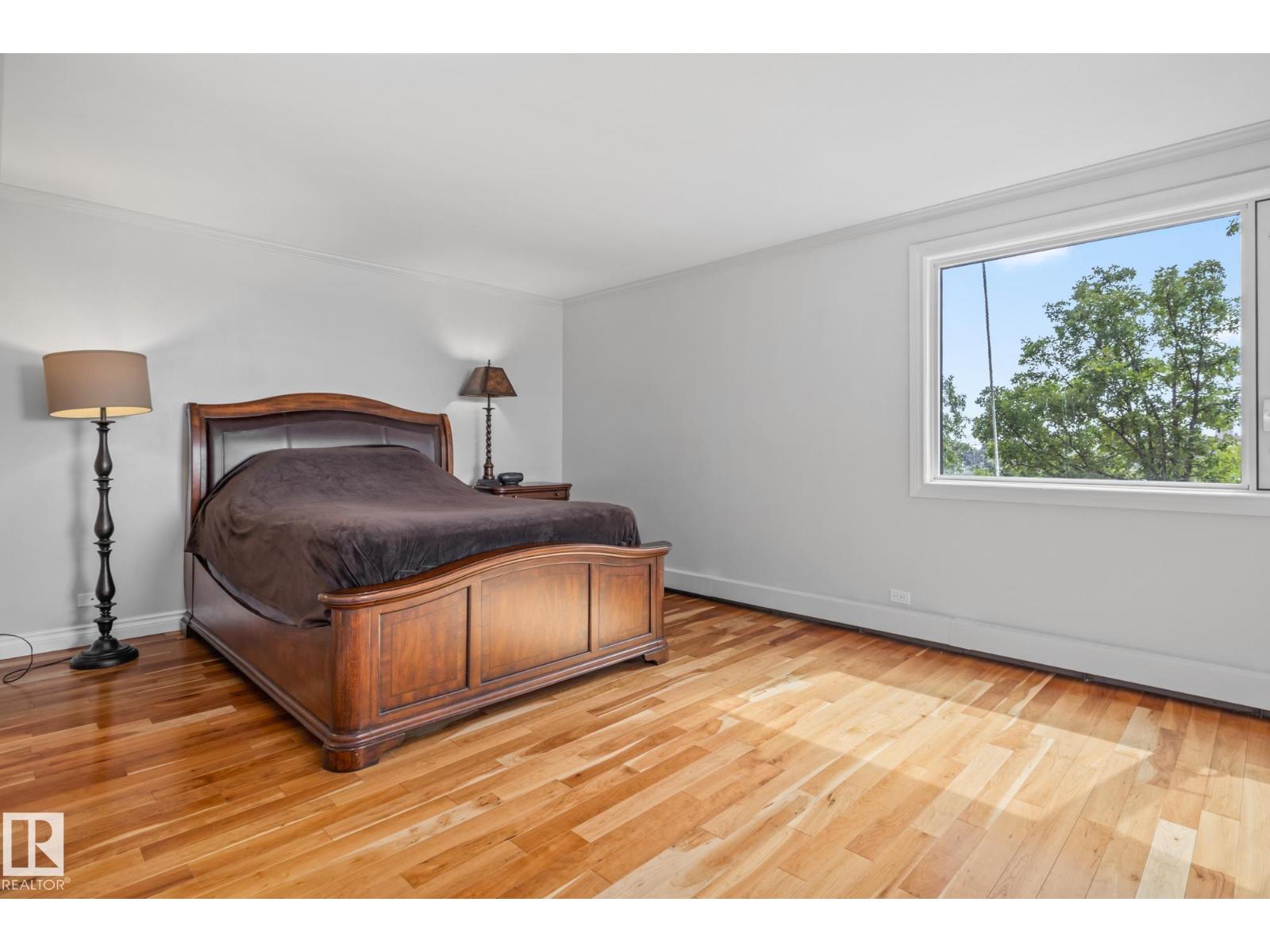 #202 10010 119 ST NW, Edmonton