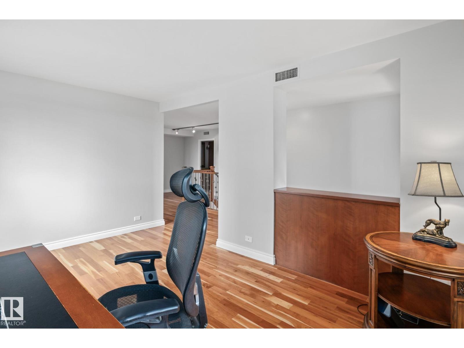 #202 10010 119 ST NW, Edmonton