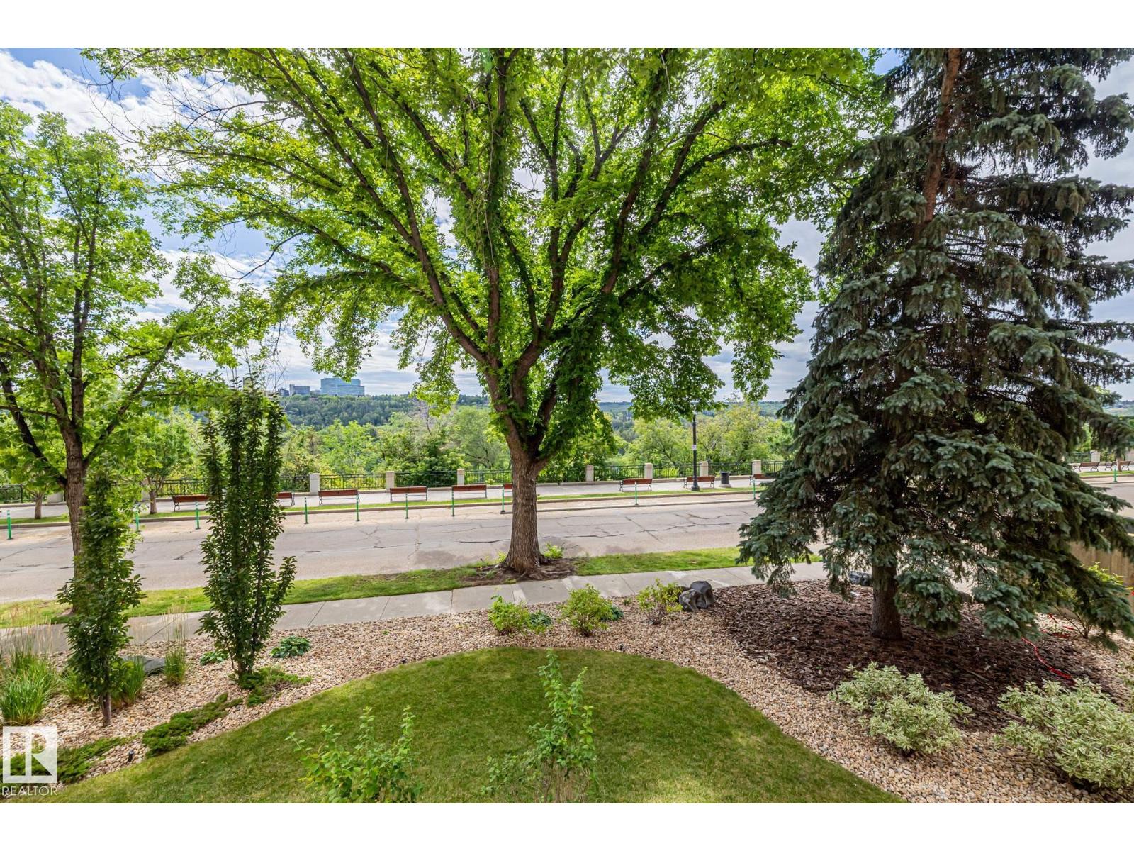 #202 10010 119 ST NW, Edmonton