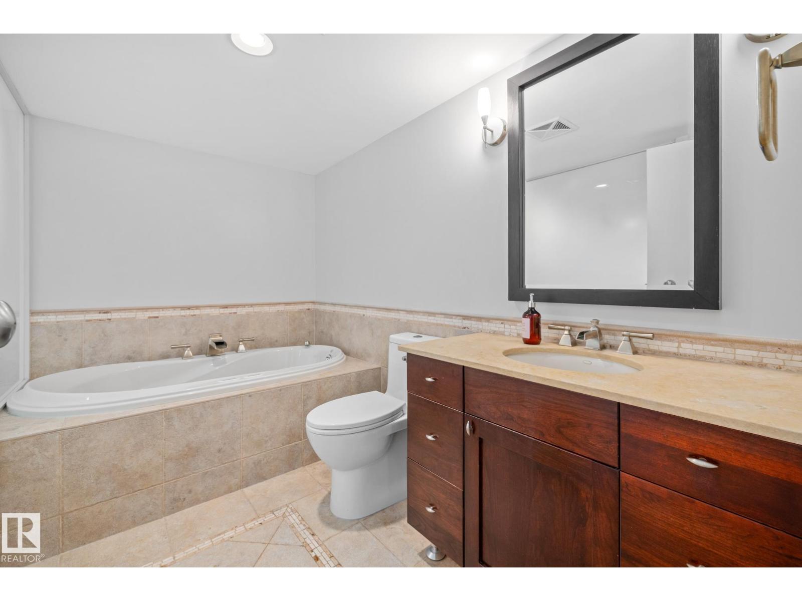 #202 10010 119 ST NW, Edmonton