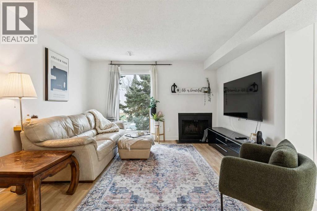 Single Family House for Sale in   Varsity Drive NW Varsity Calgary 