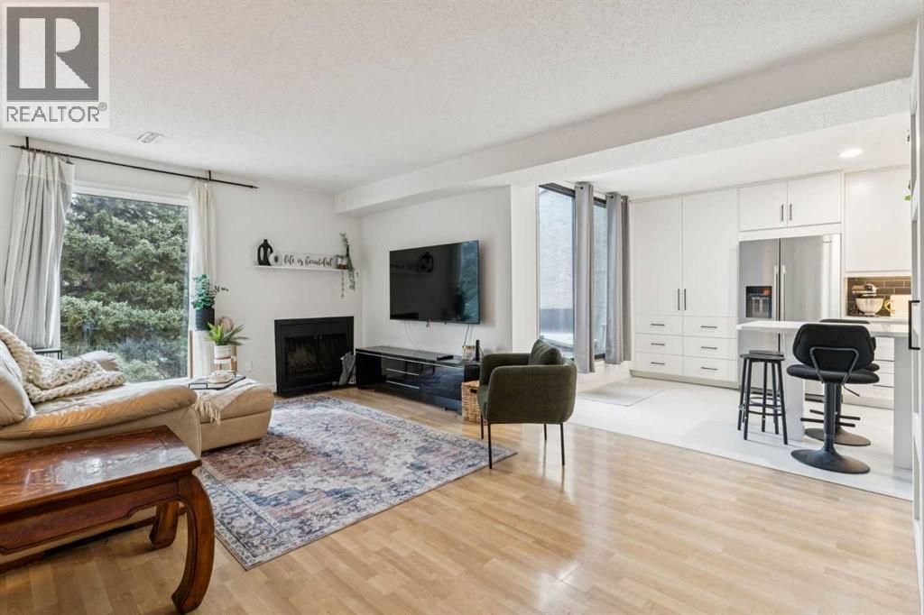 Single Family House for Sale in   Varsity Drive NW Varsity Calgary 