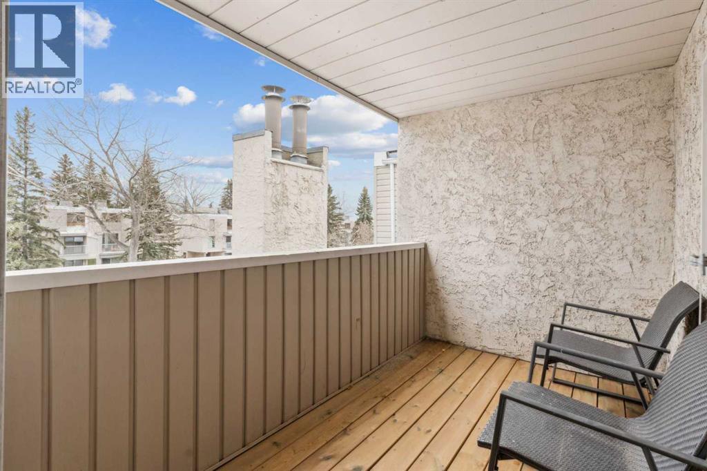 Single Family House for Sale in   Varsity Drive NW Varsity Calgary 