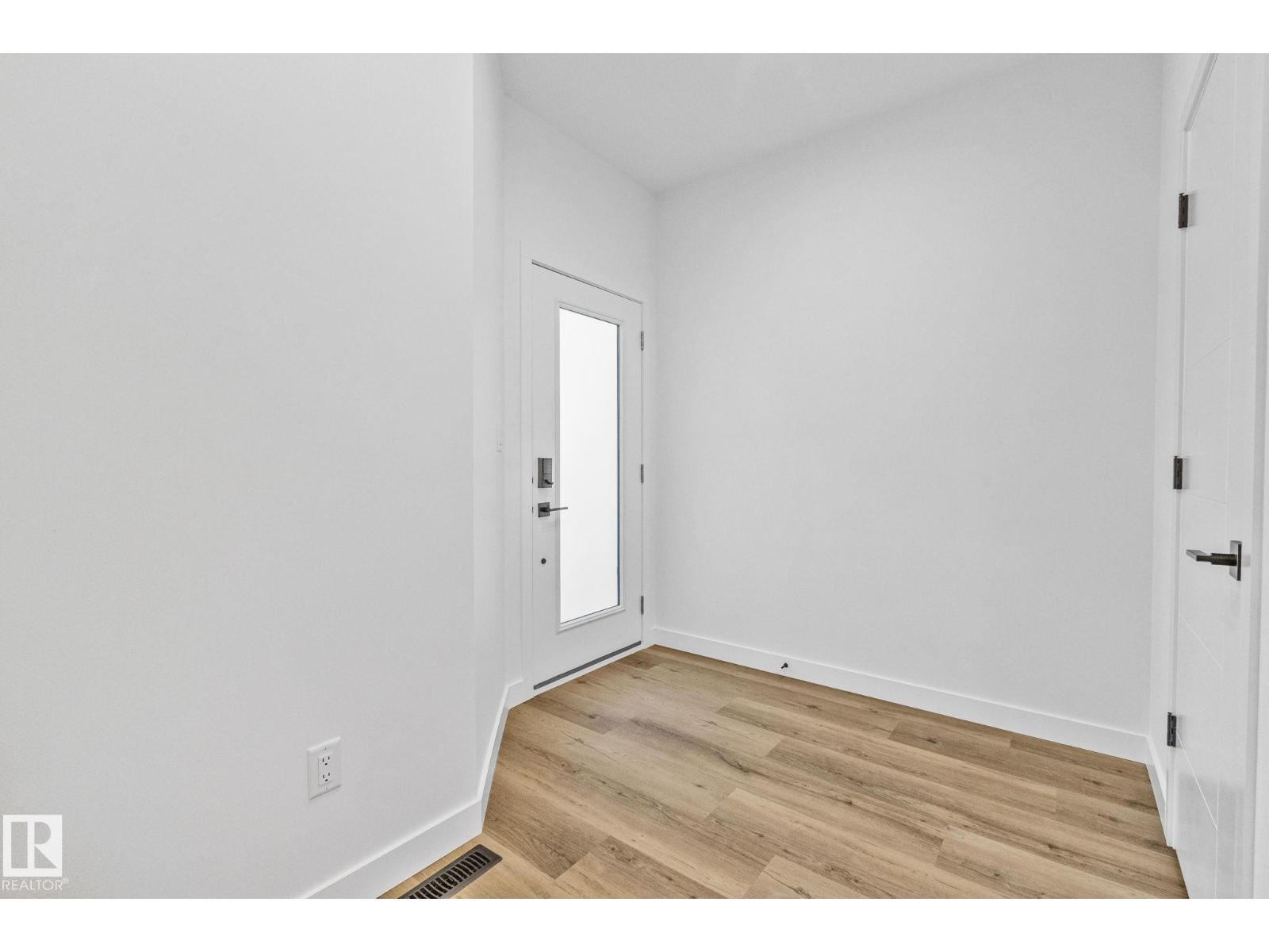 114 Royal Street, St. Albert