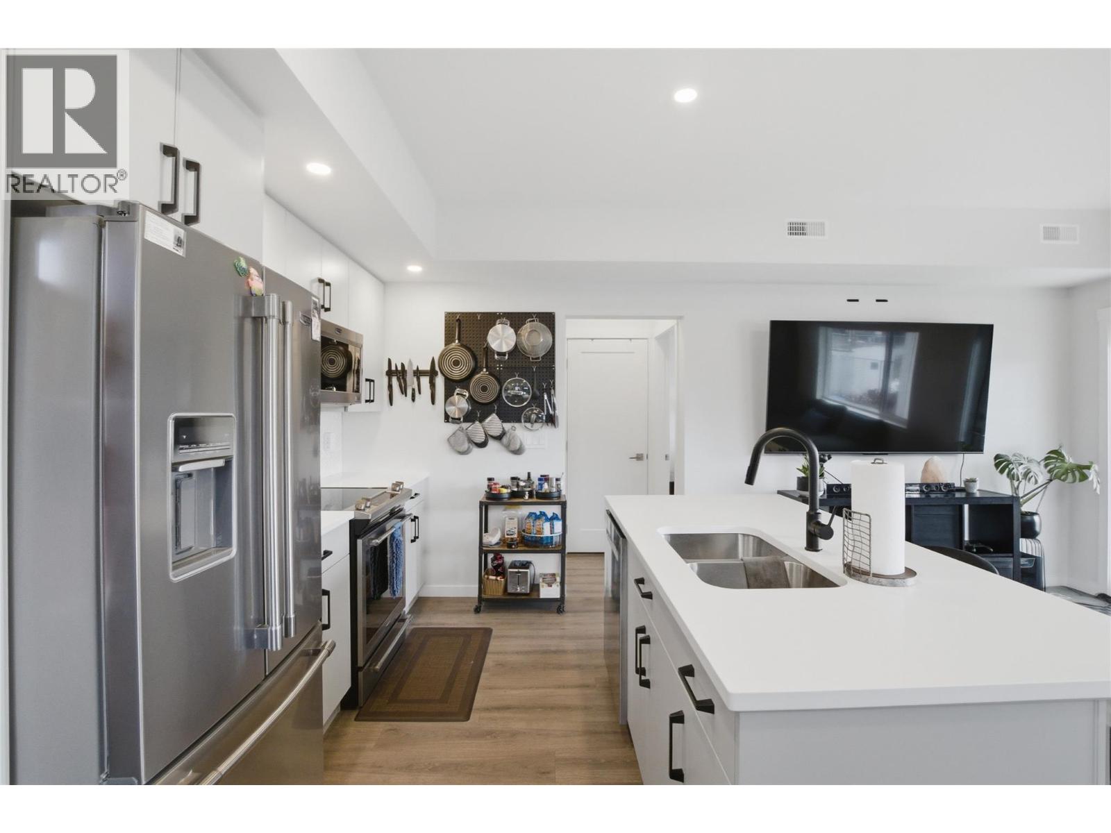 2925 WESTSYDE Road Unit# 101, Kamloops