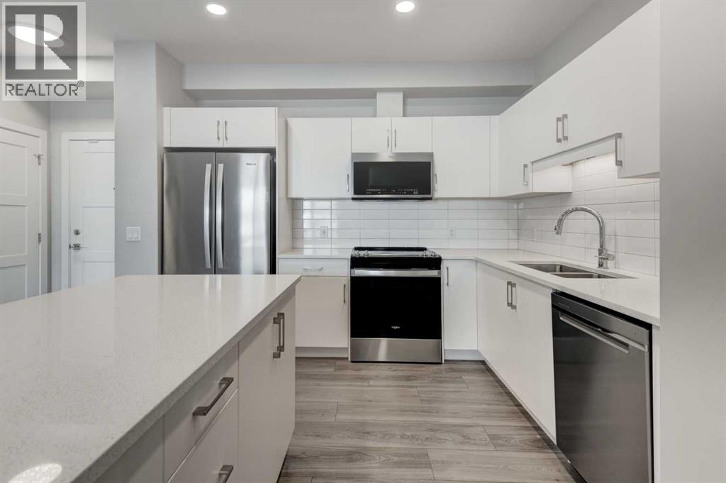 Single Family House for Sale in    Avenue SW Springbank Hill Calgary 