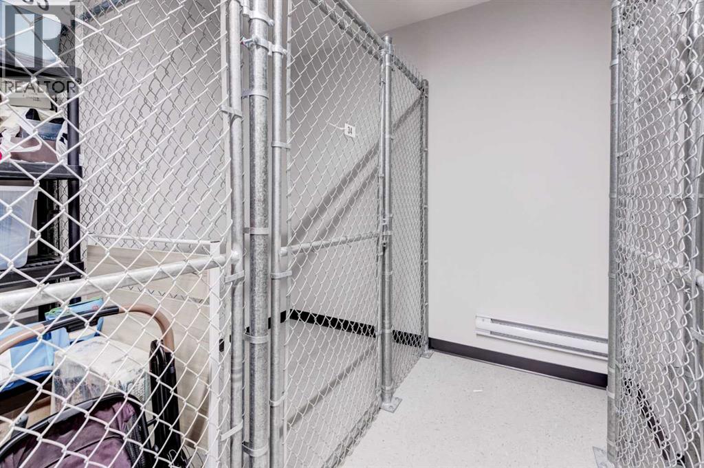 Single Family House for Sale in    Avenue SW Springbank Hill Calgary 