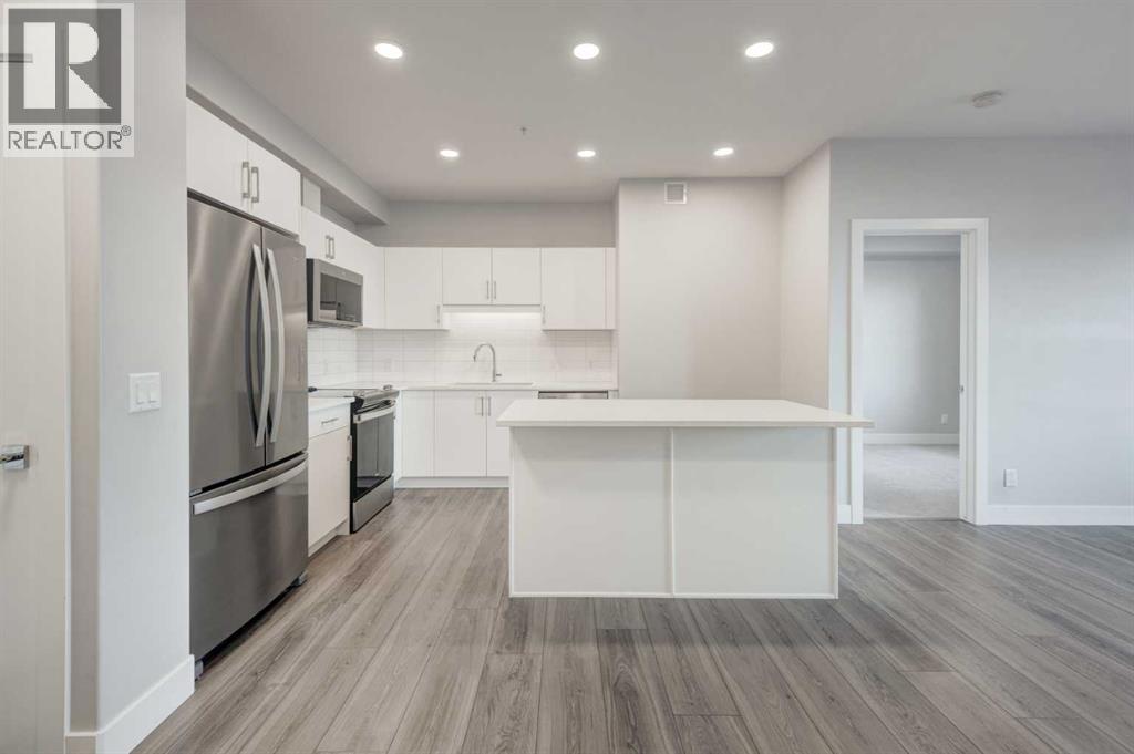 Single Family House for Sale in    Avenue SW Springbank Hill Calgary 