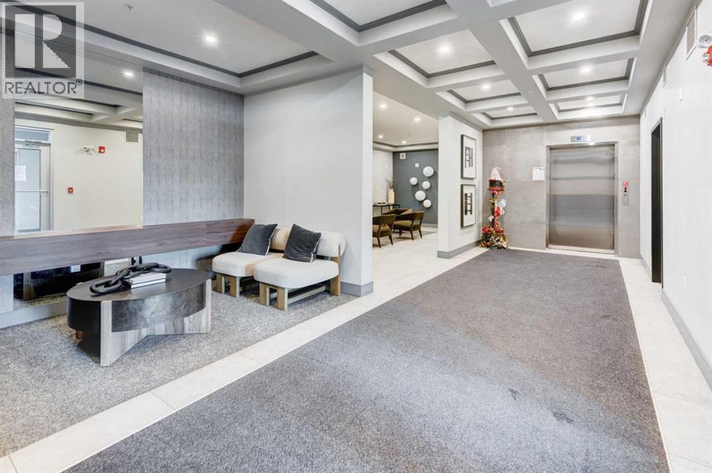 Single Family House for Sale in    Avenue SW Springbank Hill Calgary 