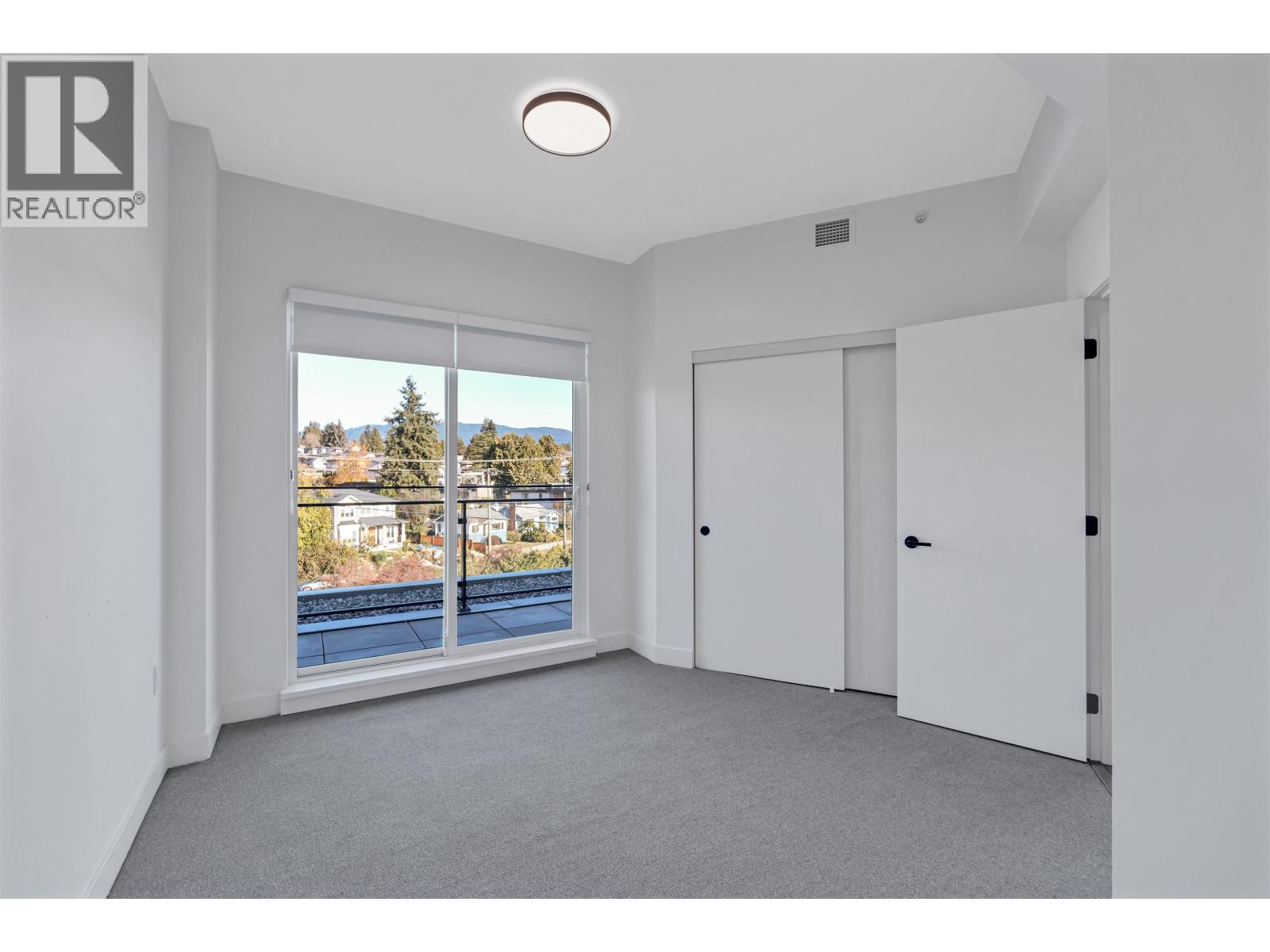 660 422 E 3RD STREET, North Vancouver