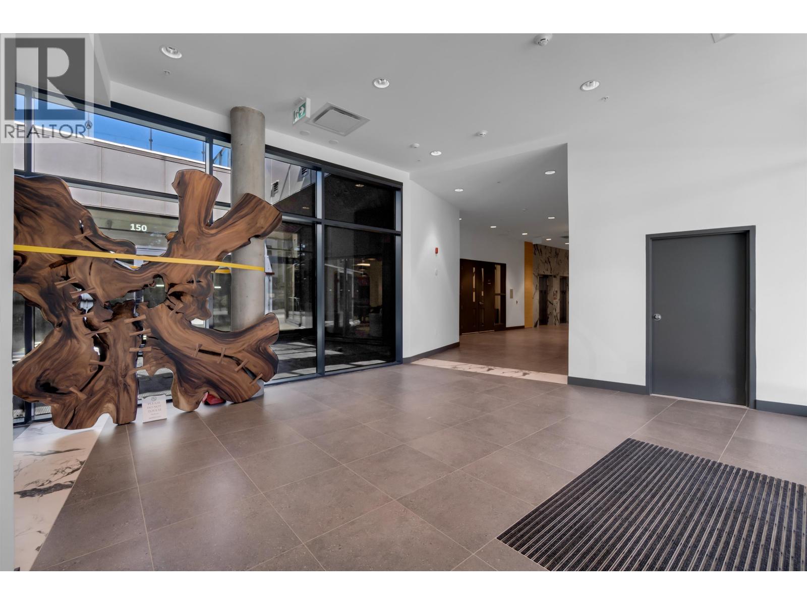 660 422 E 3RD STREET, North Vancouver