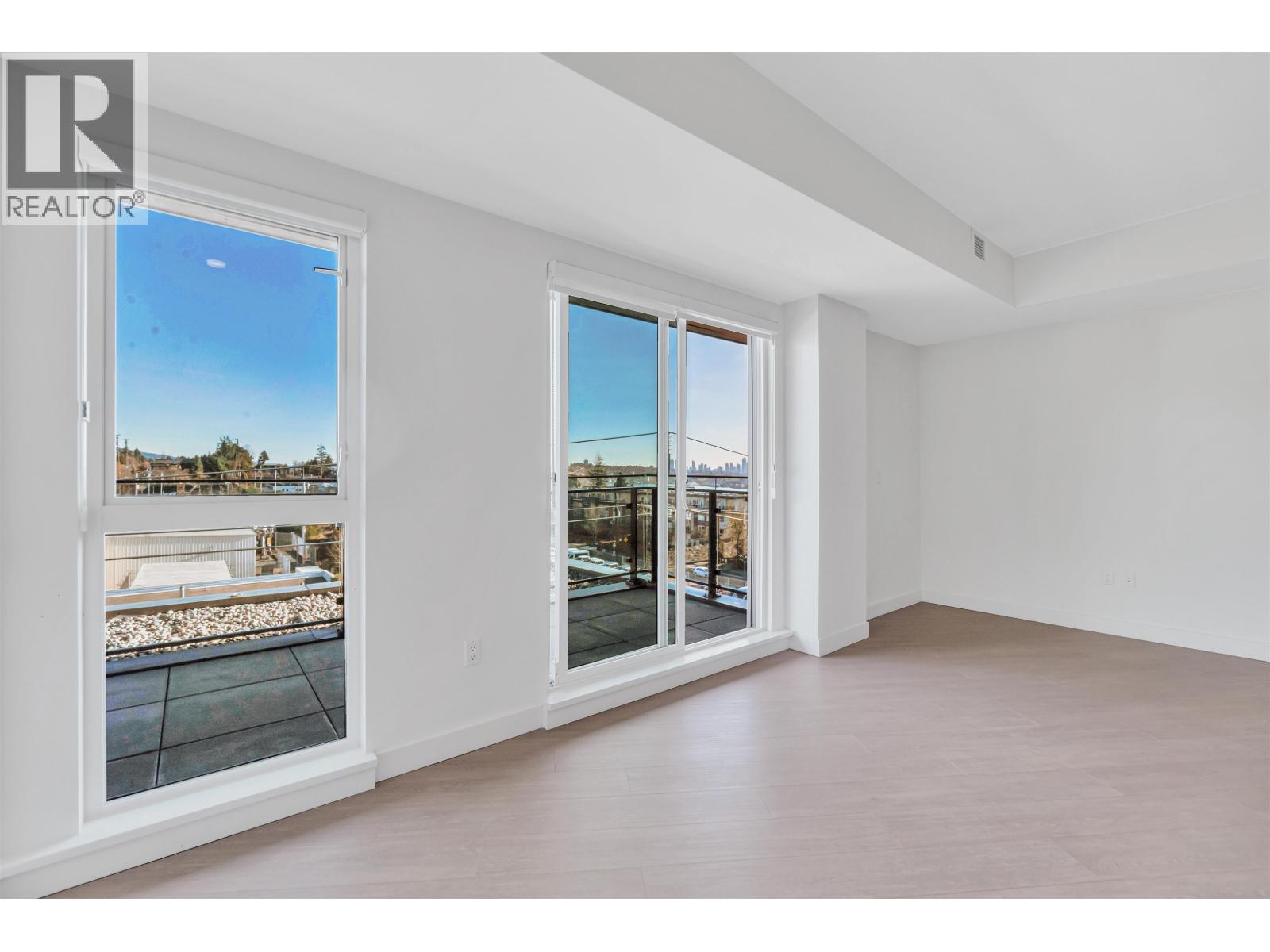 660 422 E 3RD STREET, North Vancouver