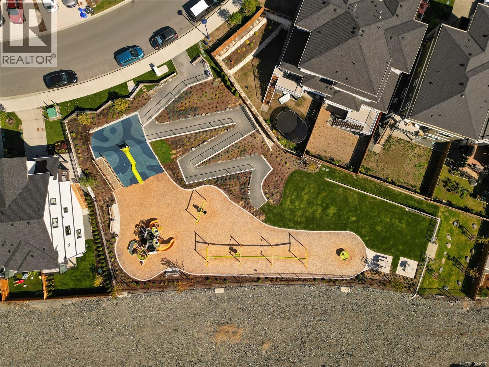 2853 Ledgestone Cres, Langford