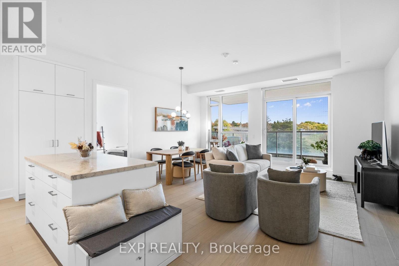 301 - 397 ROYAL ORCHARD BOULEVARD - Photo 4 of 45, Markham (Royal Orchard), Ontario