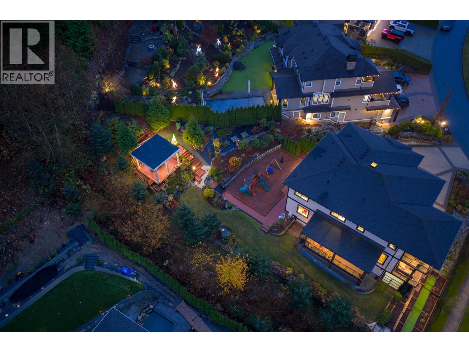 11000 CARMICHAEL STREET, Maple Ridge