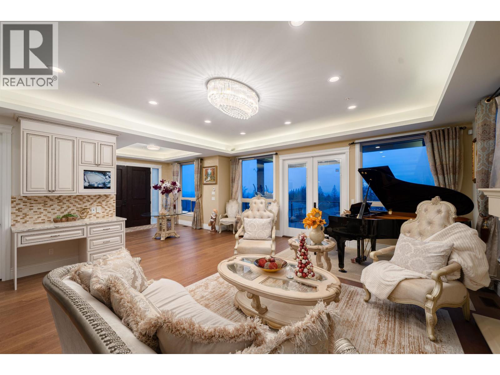 11000 CARMICHAEL STREET, Maple Ridge