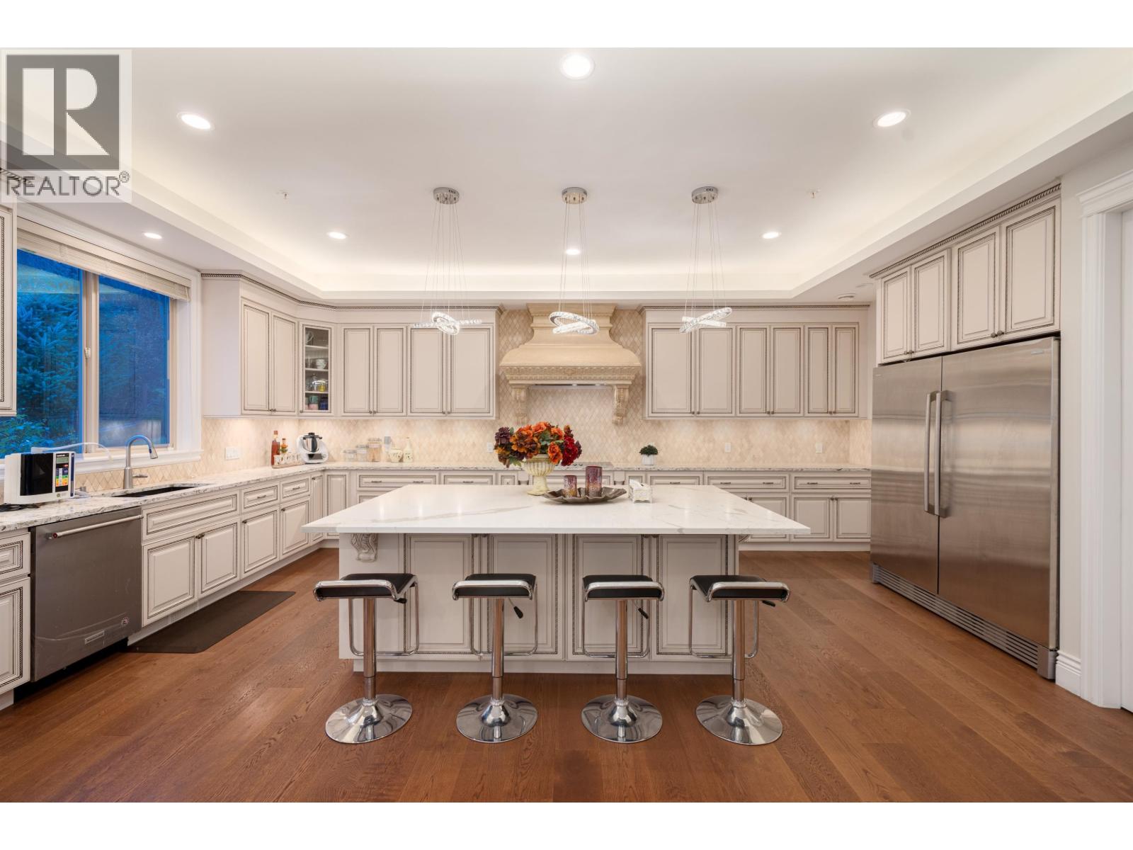 11000 CARMICHAEL STREET, Maple Ridge