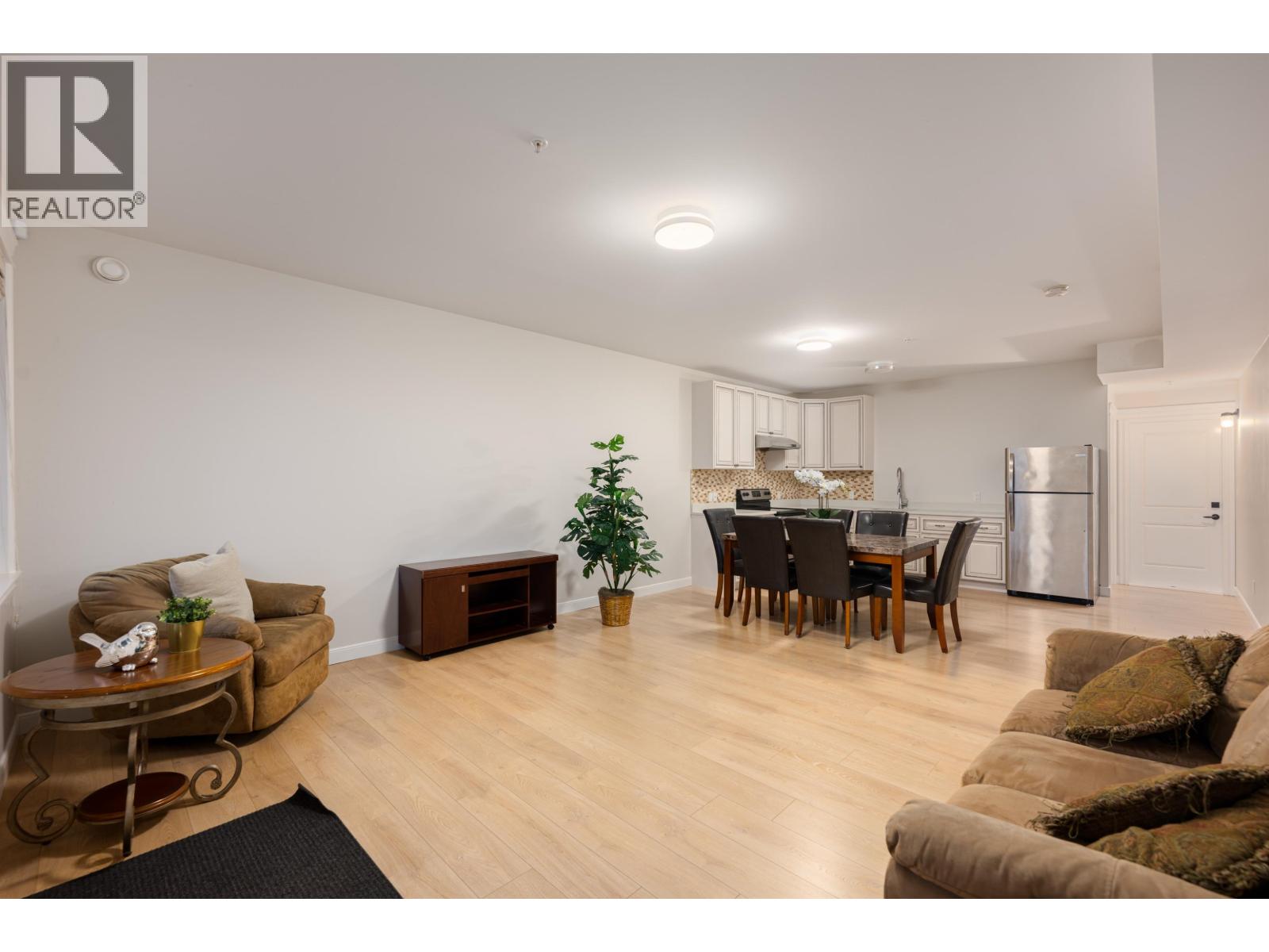 11000 CARMICHAEL STREET, Maple Ridge