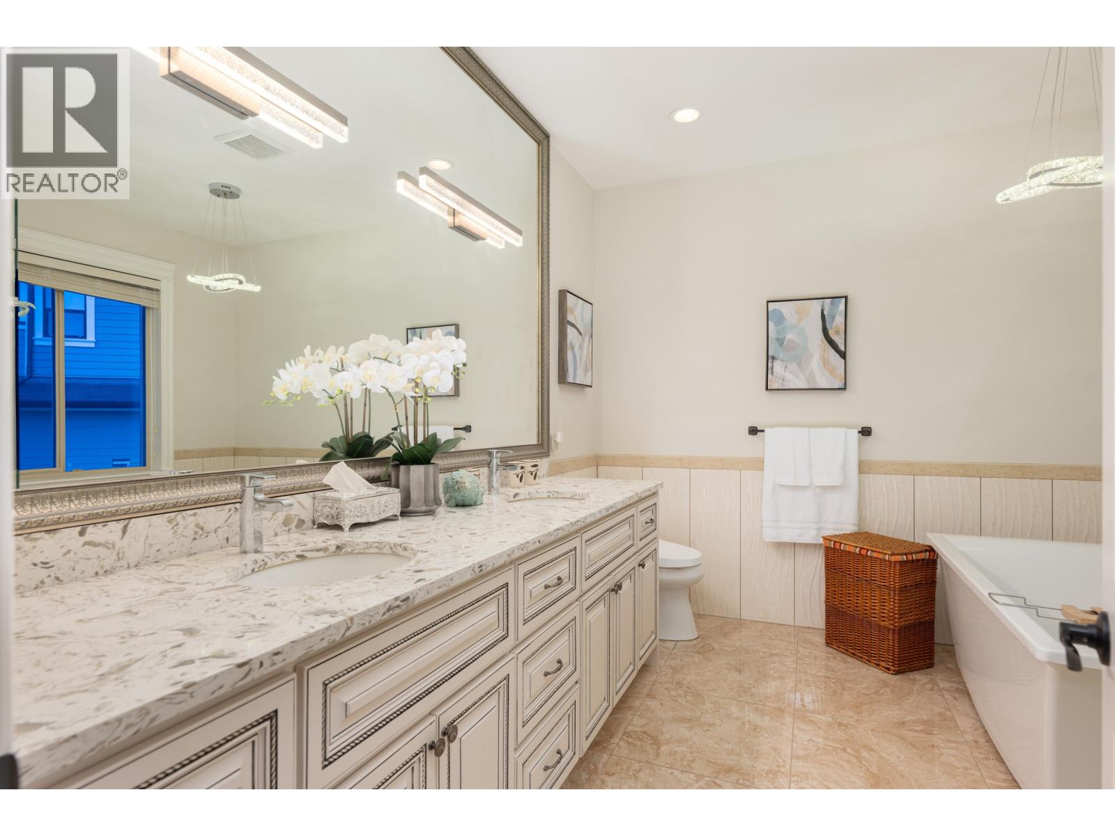 11000 CARMICHAEL STREET, Maple Ridge