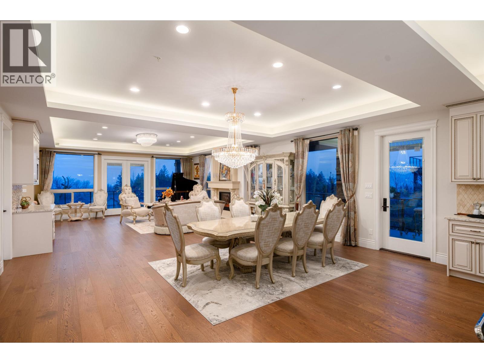 11000 CARMICHAEL STREET, Maple Ridge