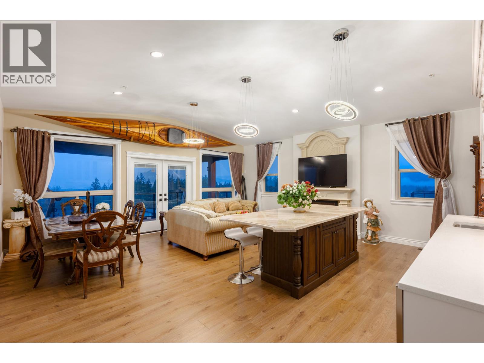 11000 CARMICHAEL STREET, Maple Ridge