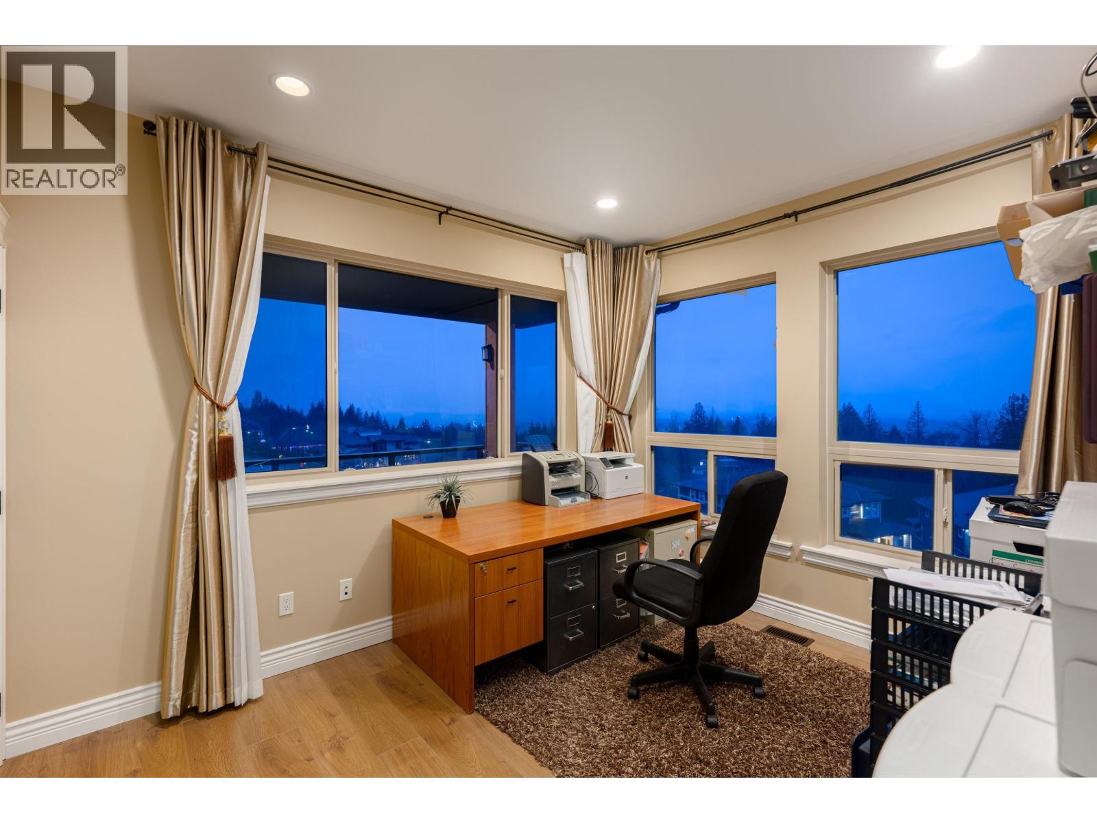 11000 CARMICHAEL STREET, Maple Ridge