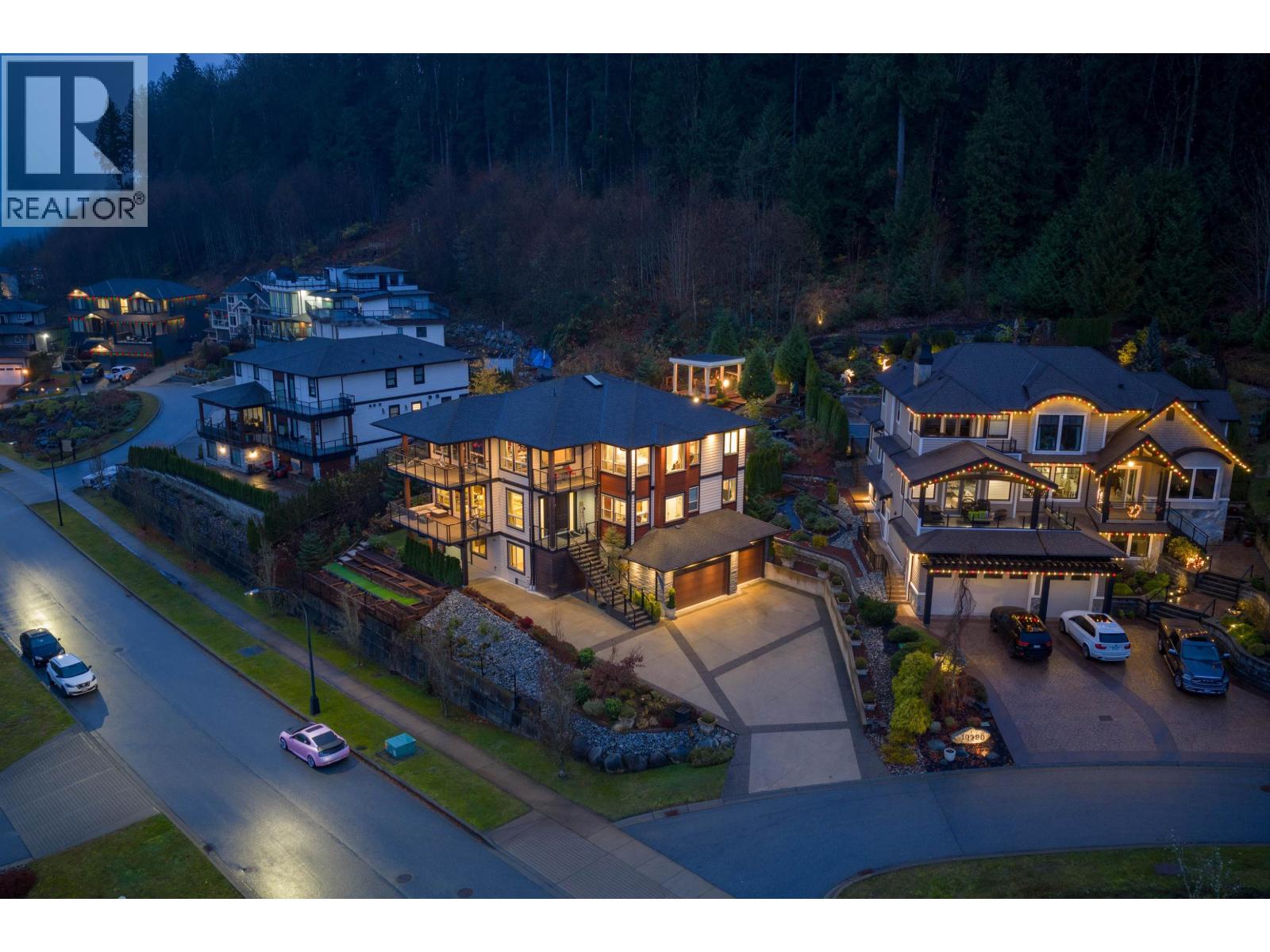 11000 CARMICHAEL STREET, Maple Ridge