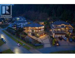 11000 Carmichael Street, Maple Ridge, BC V2W0H3 Photo 8