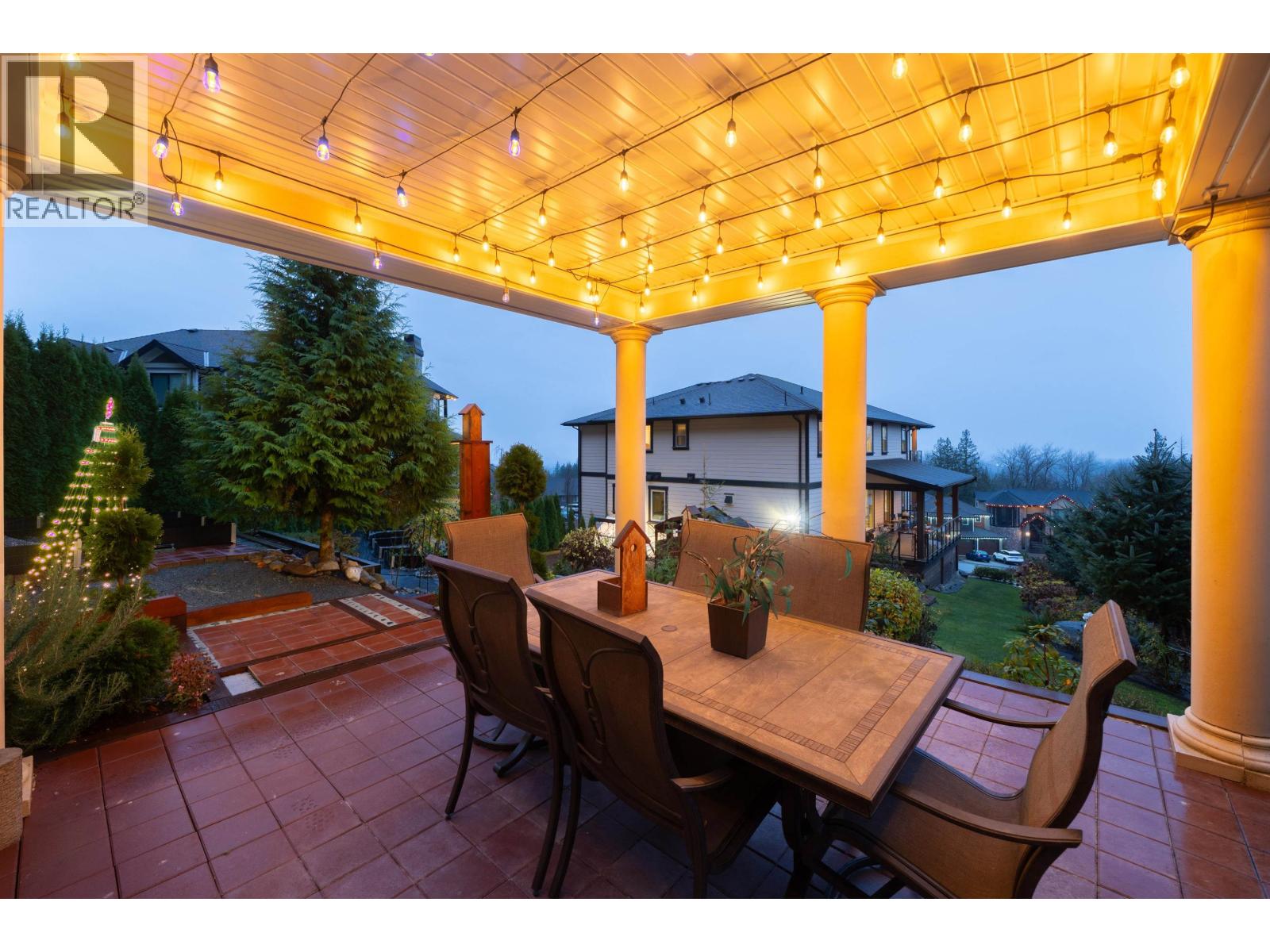 11000 CARMICHAEL STREET, Maple Ridge