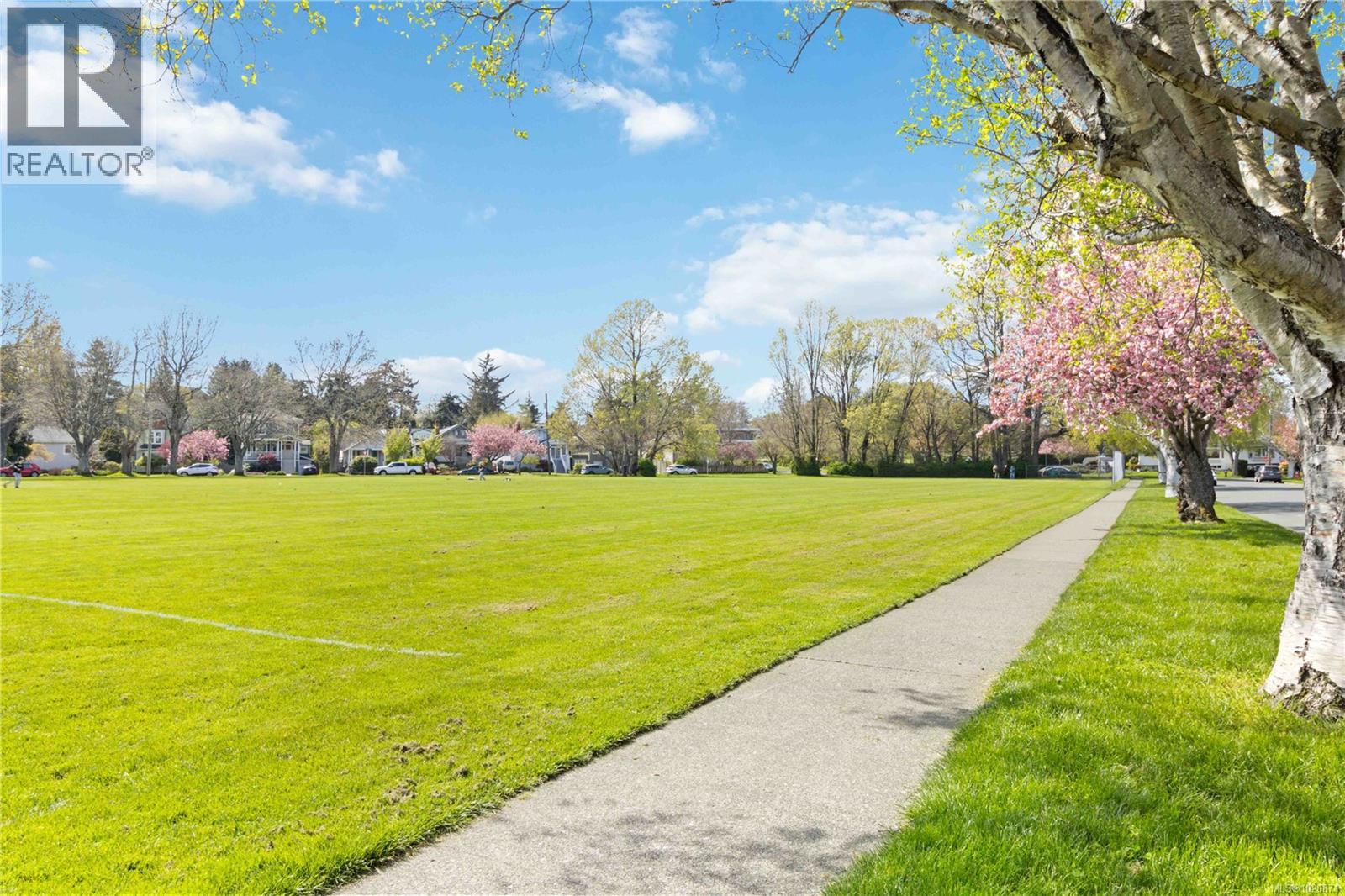 3 1434 Brooke St, Victoria