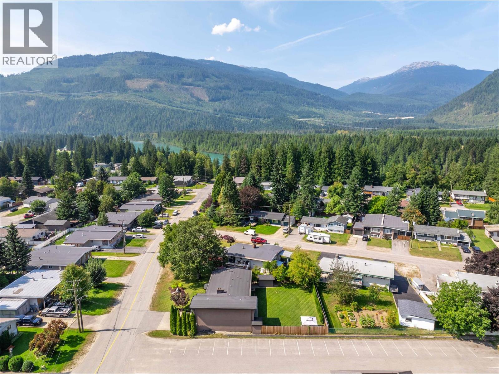1824 Colbeck Road, Revelstoke