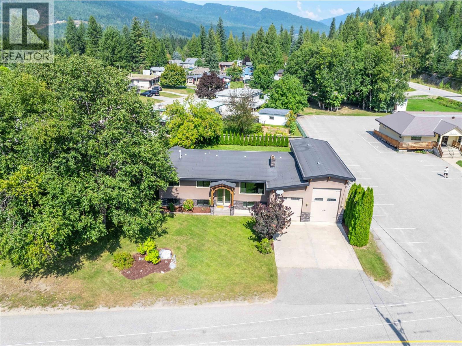 1824 Colbeck Road, Revelstoke