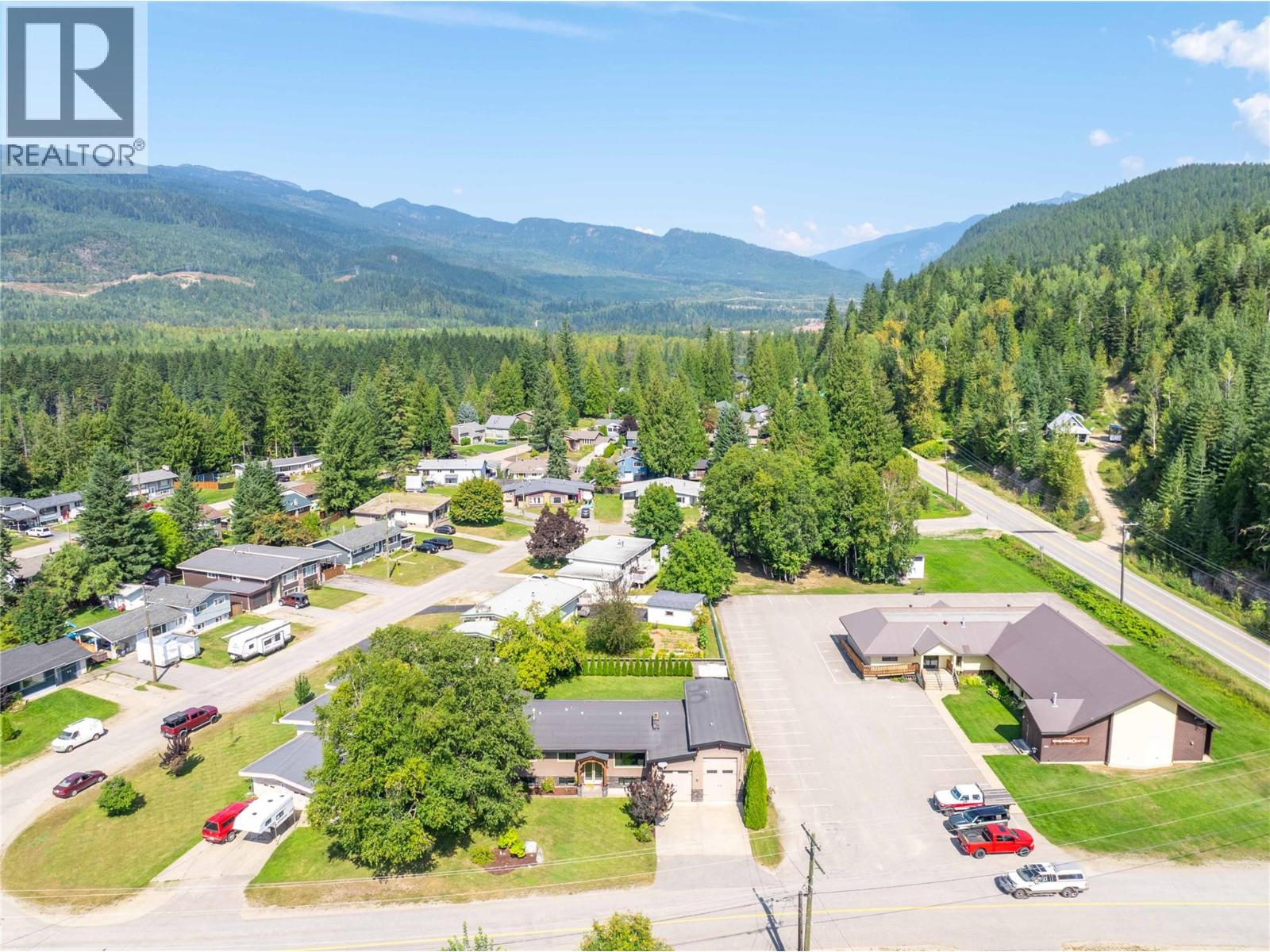 1824 Colbeck Road, Revelstoke