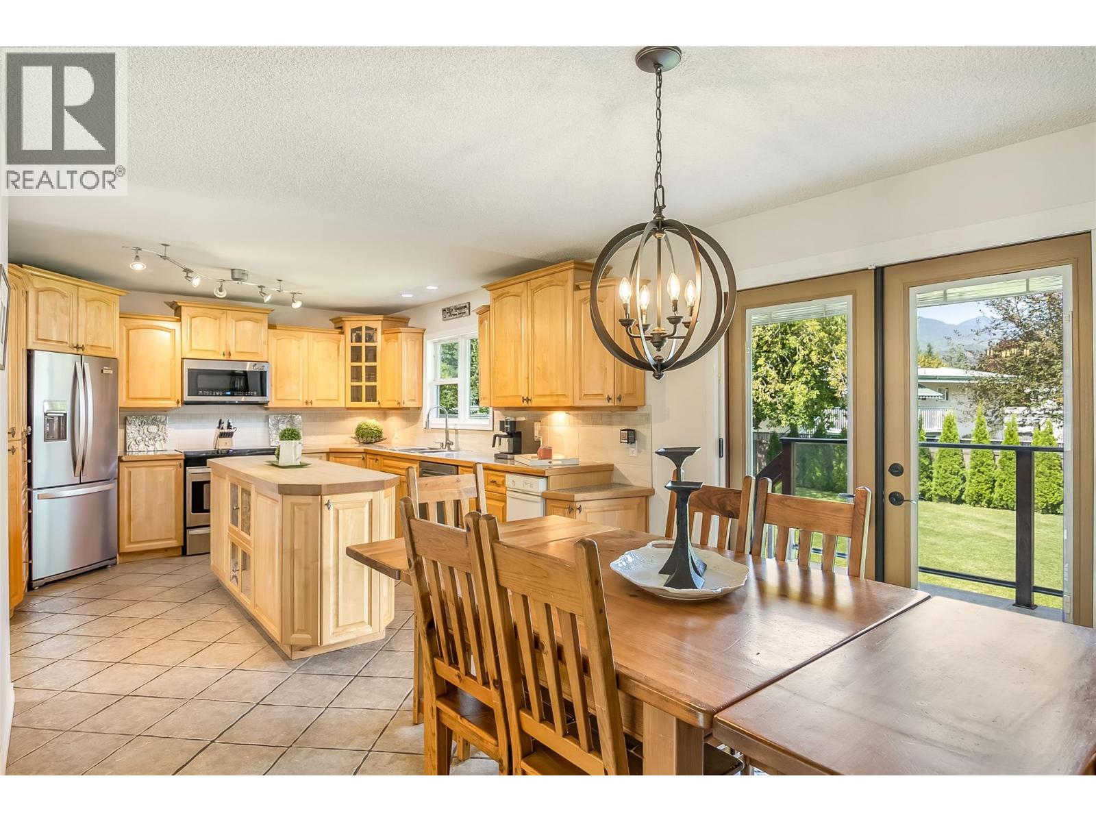 1824 Colbeck Road, Revelstoke